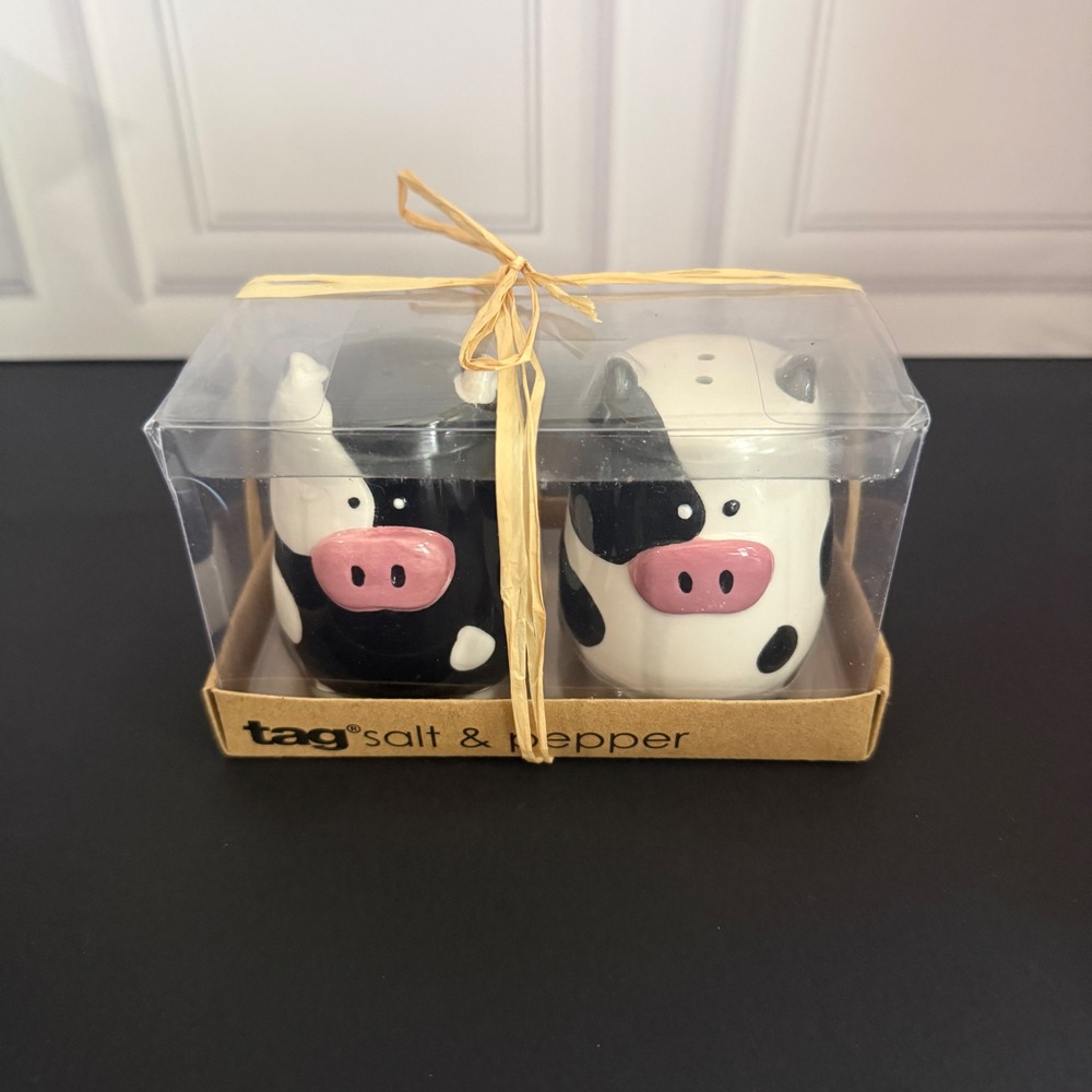 Tag Cow Salt and Pepper Shaker Set Ceramic Black White Farmhouse New in Box